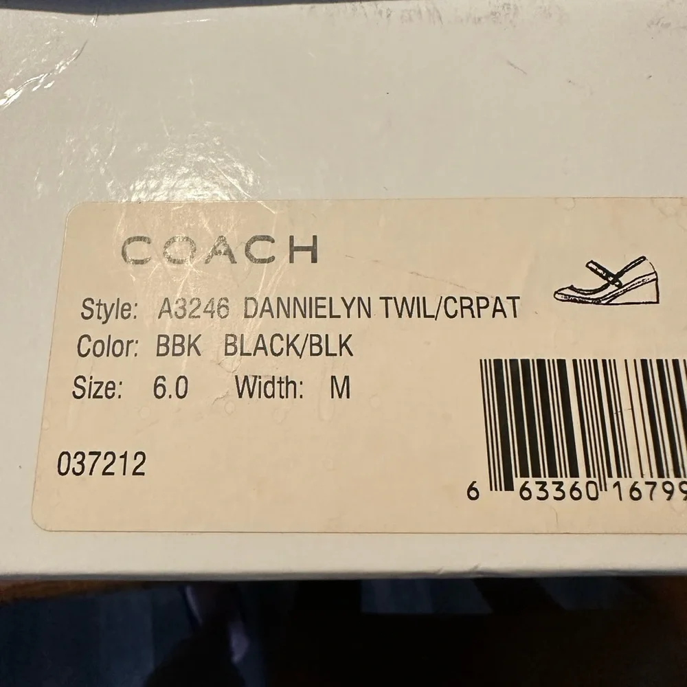 Coach - Picture 2 of 6